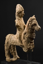 Statuette de cavalier et son cheval paré