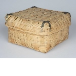 Square lidded basket (seokjag 석작)