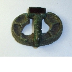 Oval buckle fitted with prong with rectangular base